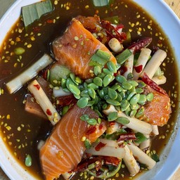 ตำไหลบัวแซลม่อล