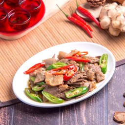 เครื่องในผัดพริก