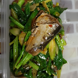คะน้าปลาเค็ม (เป็นกับข้าว)