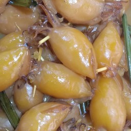 ฟาเดียร์ยำแซ่บหลาย