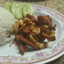 เมนูทอดกระเทียม(ราดข้าว)