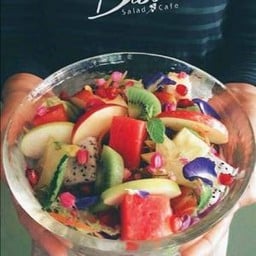 Bloom salad&cafe หน้าโรงพยาบาลแพทย์รังสิต
