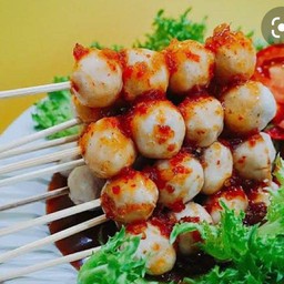 นายกบลูกชิ้นทอด น้ำจิ้มโคตรแซ่บ