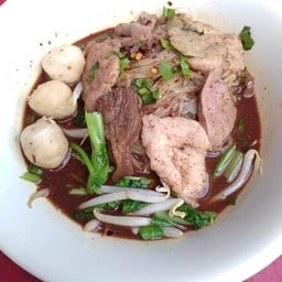 ร้านก๋วยเตี๋ยวเรืออยุธยา เตี๋ยวหัวโค้ง