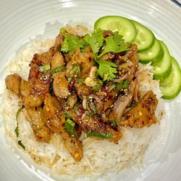 ข้าวน้ำตกหมูย่างนมสดแซ่บอิหลี
