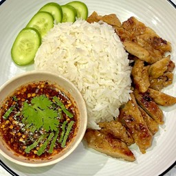 ข้าวหมูย่างนมสด & น้ำจิ้มแจ่วมะขามสุดแซ่บ