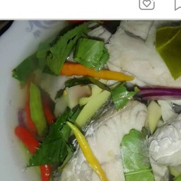 ต้มแซบปลากระพง (กับข้าว)