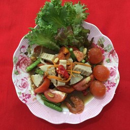 ตำหน่อไม้ไข่แดง