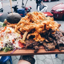 สเต็กถาดจัมโบ้ลุงหยิก