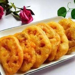 炸耦合 รากบัวสอดไส้หมูสับทอด