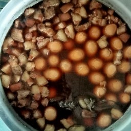 ไข่โผโล้