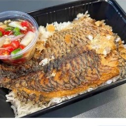 ร้าน ฆุณ ญ่า ขายของชำ อาหารตามสั่ง&ซักอบรีด สาขา1