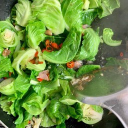 ยำขนมจีนหรอยแรงงส์ กับข้าวคีโตและตามสั่งปกติ