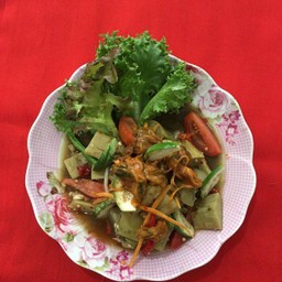 ตำหน่อไม้หอยดอง
