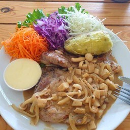 สเต๊กหมูซอสครีมเห็ด