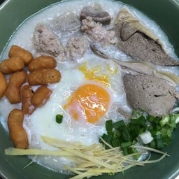 โจ๊กหมูทุกอย่าง+ไข่ลวก+ปาท่องโก๋