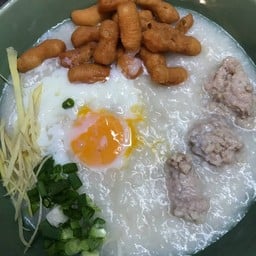 โจ๊กหมูล้วน+ไข่ลวก+ปาท่องโก๋