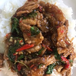 กระเพราเนื้อ