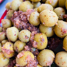 บ๊วยดองคลุกพริกเกลือ