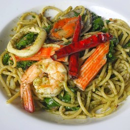 Spaghetti Pesto Kale Seafood(สปาเกตตี้เพสโต้เคลซีฟู๊ด)