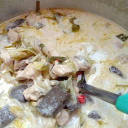 ต้มข่าไก่