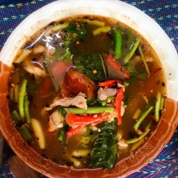 ต้มแซ่บเนื้อสด