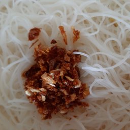 เส้นหมี่ลวก