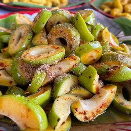 มะม่วงเบาคลุกพริกเกลือ