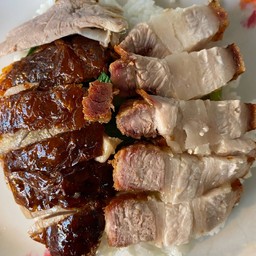 ข้าวหน้าเป็ด+หมูกรอบ