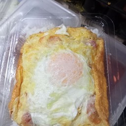 Star-shaped fried egg rice with toppings