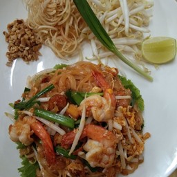 ผัดไทยกุ้งสด