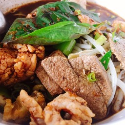 ก๋วยเตี๋ยวหมูน้ำตก