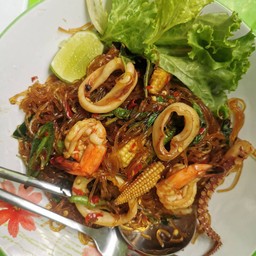 วุ้นเส้นผัดขี้เมา