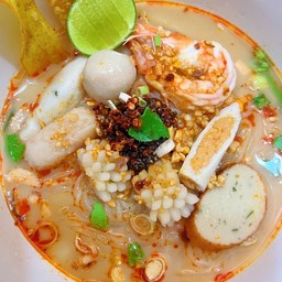 ก๋วยเตี๋ยวต้มยำทะเล