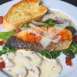 Salmon Kale Cream Sauce(แซลมอนเคลครีมซอส)