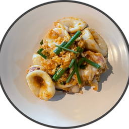 ปลาหมึกผัดไข่เค็ม