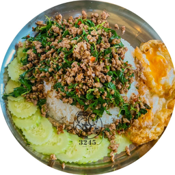 ข้าวกะเพราหมู,ไก่(ถาด)