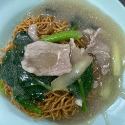 บะหมี่กรอบราดหน้า