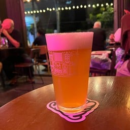 NoMad CraftBeer&Café