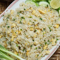 ข้าวผัดไก่ (จานใหญ่)
