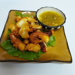 หนวดปลาหมึกทอด