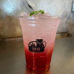 สตอเบอรี่โซดา