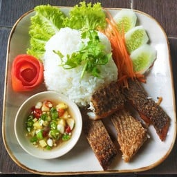 ร้านป้าแดงศาลากลาง