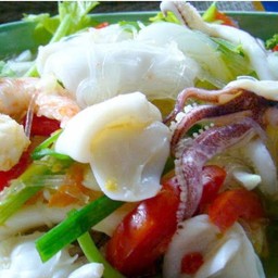 ร้านชาหรอยหน้าสนามกีฬาเมืองคอน