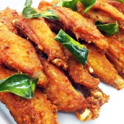 ปีกไก่ทอดน้ำปลา