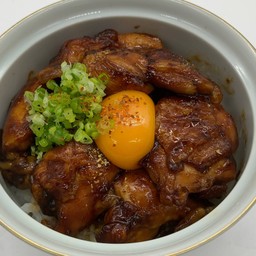 Teriyakitori rice bowl(照り焼き鶏丼)