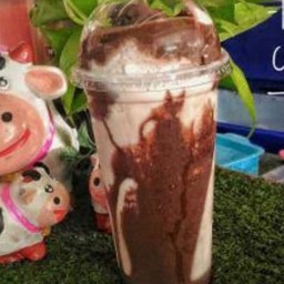 นมสดปั่นโกโก้ลาวา