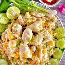 ข้าวผัดปูกล่องใหญ่