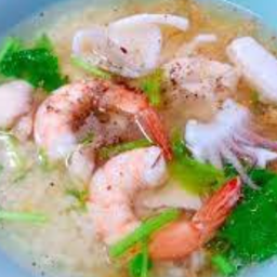 ข้าวต้มรวมมิตร กุ้ง หมึก หมูสับ