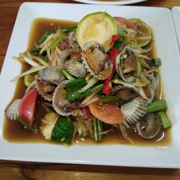 ส้มตำหอยแครงตกครก